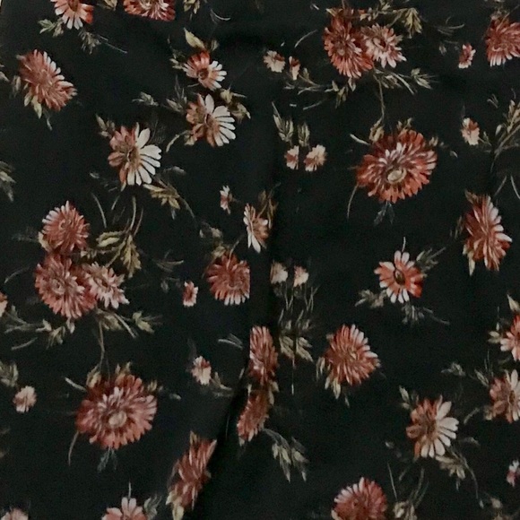 Off the shoulder floral romper - Picture 4 of 4